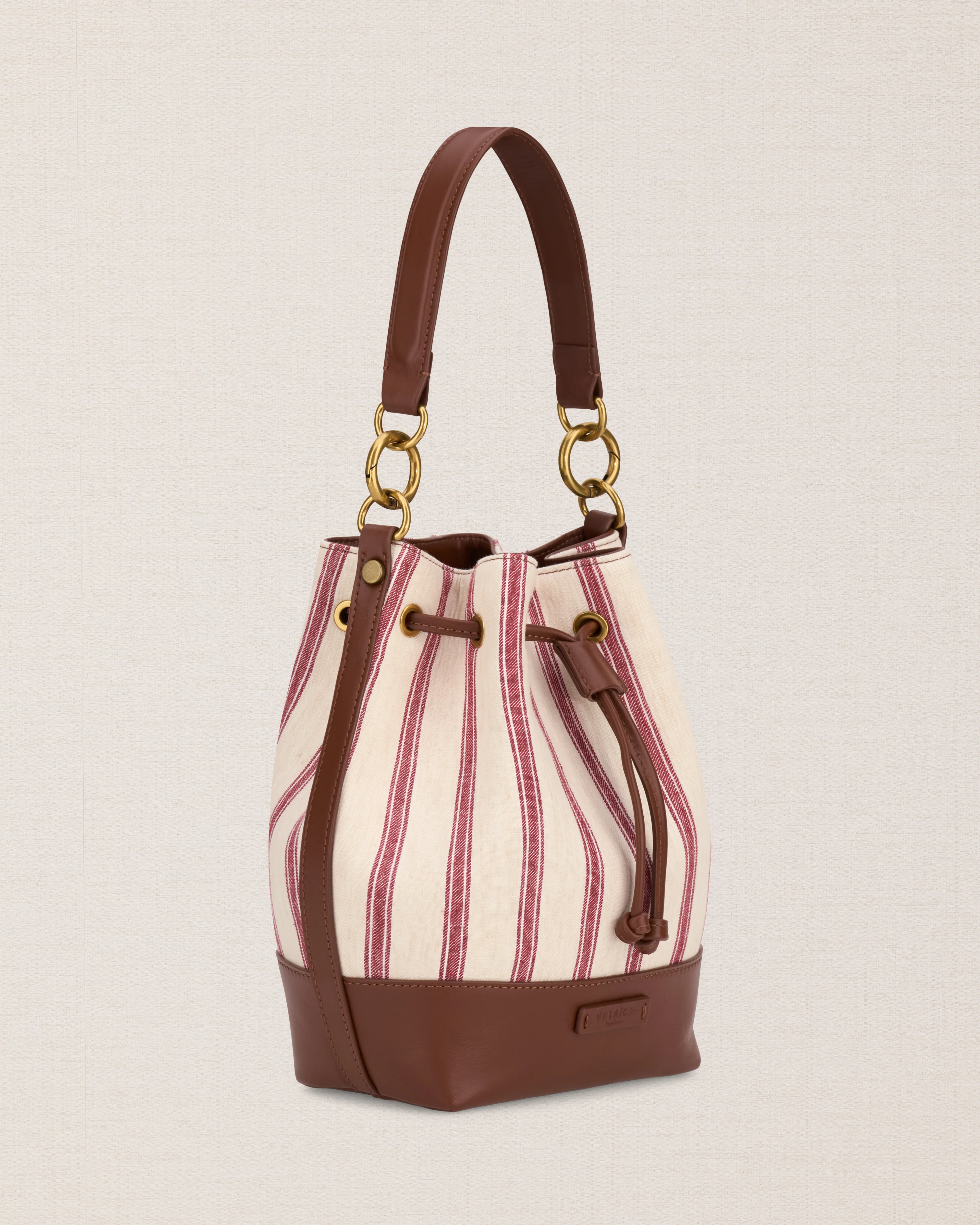 Tina - Image 10