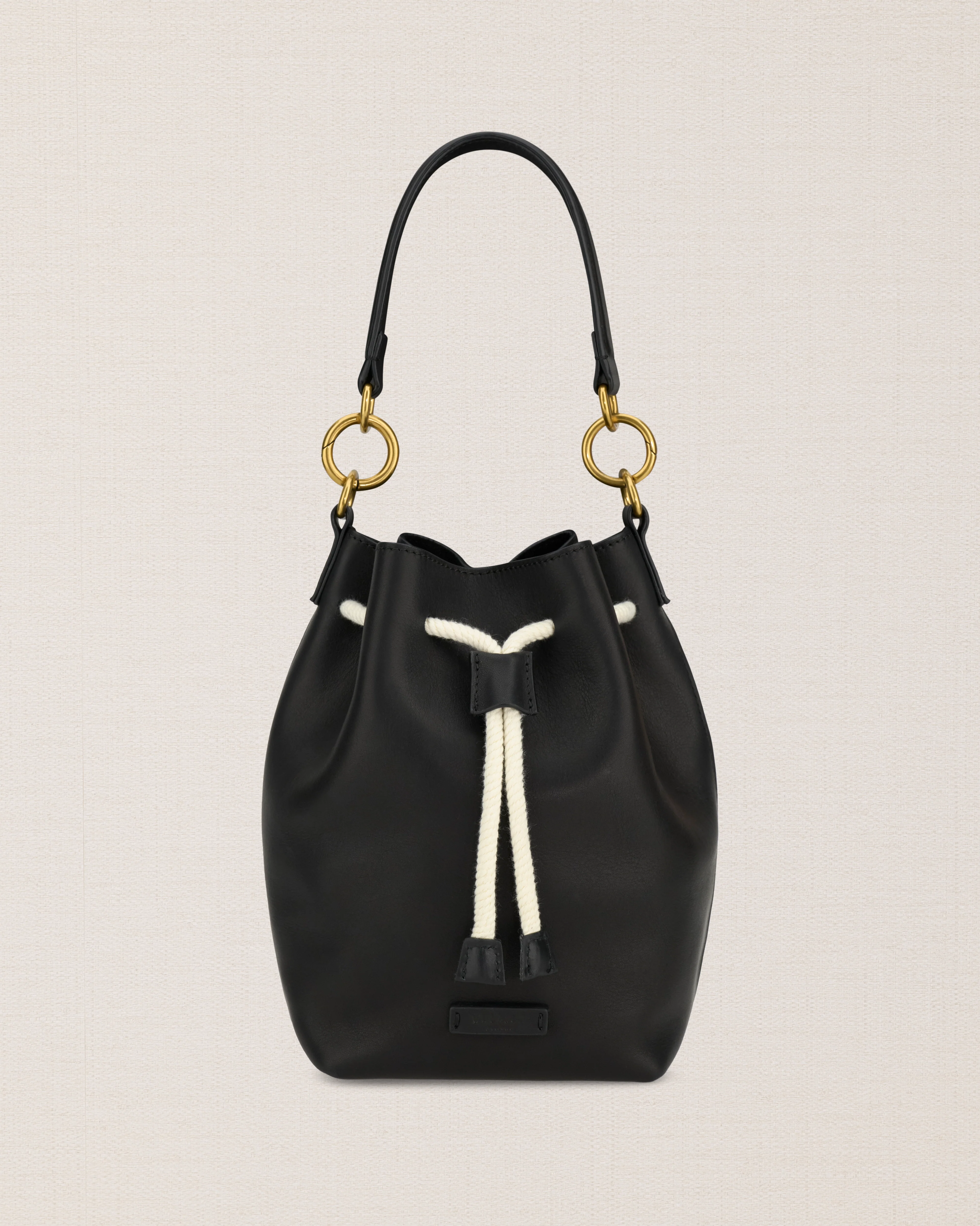 Tina - Image 8